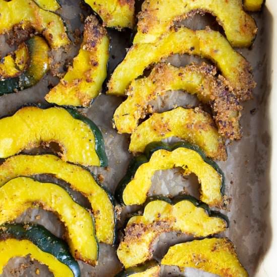 Paleo Herb-Roasted Acorn Squash