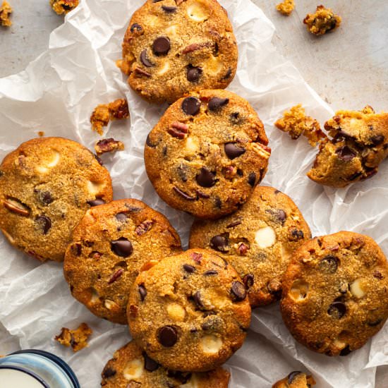 Chocolate and Nut Cookies