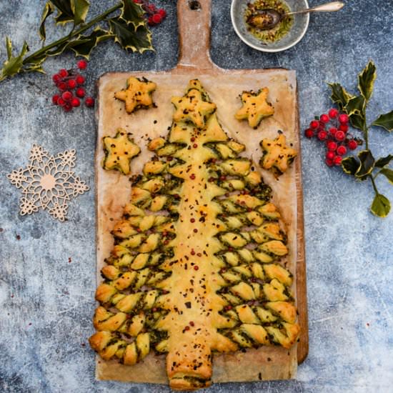 PULL-APART CHRISTMAS TREE