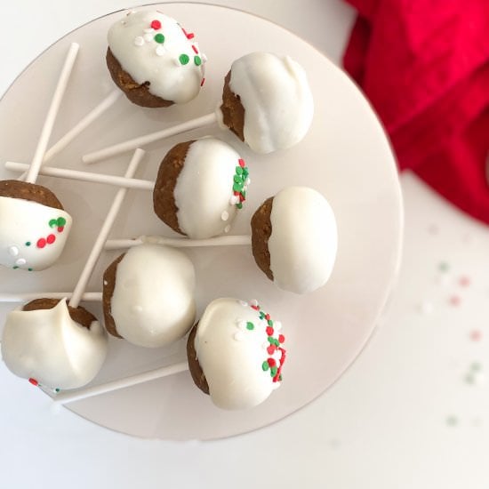 CUTE GINGERBREAD CAKE POPS