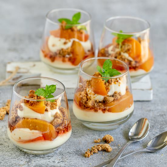 Cheesecake mousse with Peaches