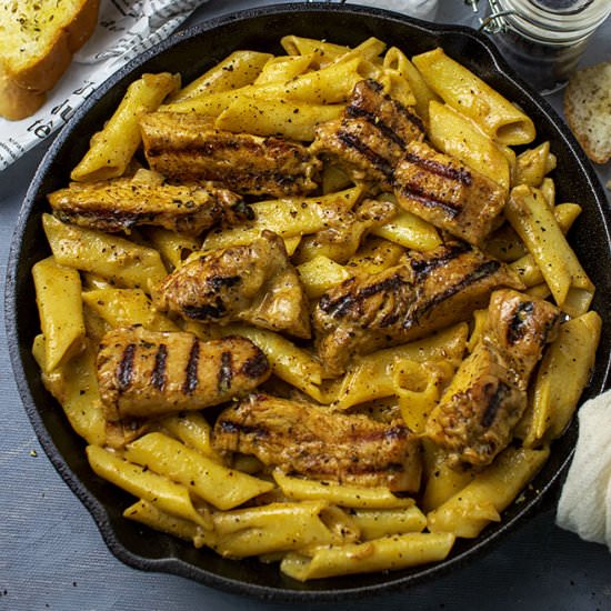 THE BEST CREAMY CHICKEN PASTA