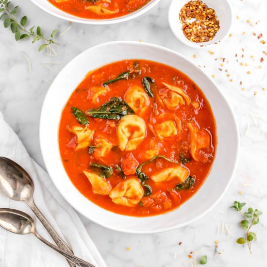 Tomato and Spinach Tortellini Soup