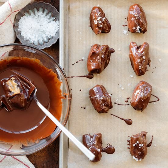 stuffed chocolate dates