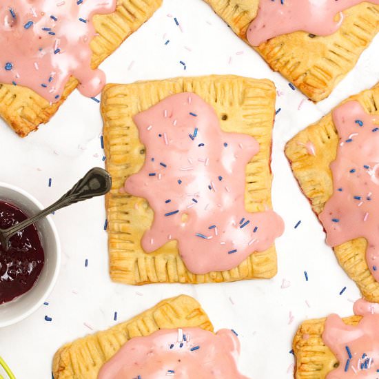Vegan strawberry pop tarts