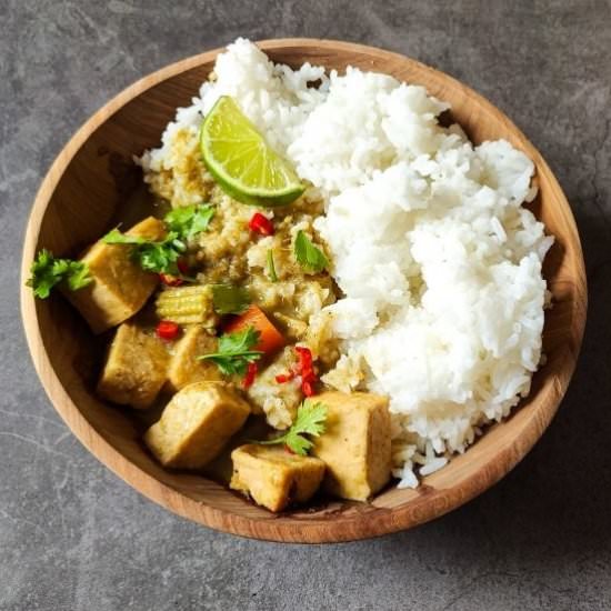 Vegan Thai green curry with tofu