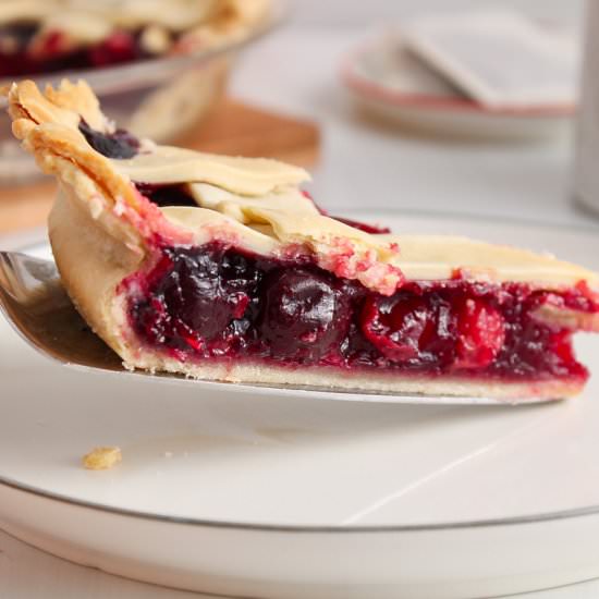 Easy Vegan Cherry Pie