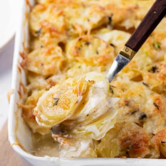 Creamy Cheesy Scalloped Potatoes
