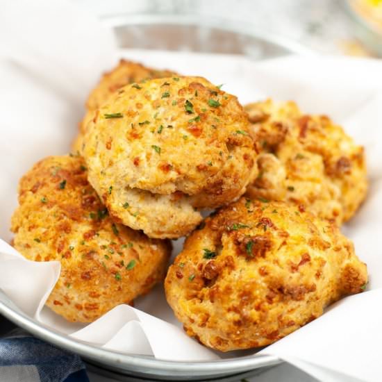 Air Fryer Cheddar Bay Biscuit
