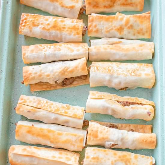 Cheesy Jalapeño Burger Wontons