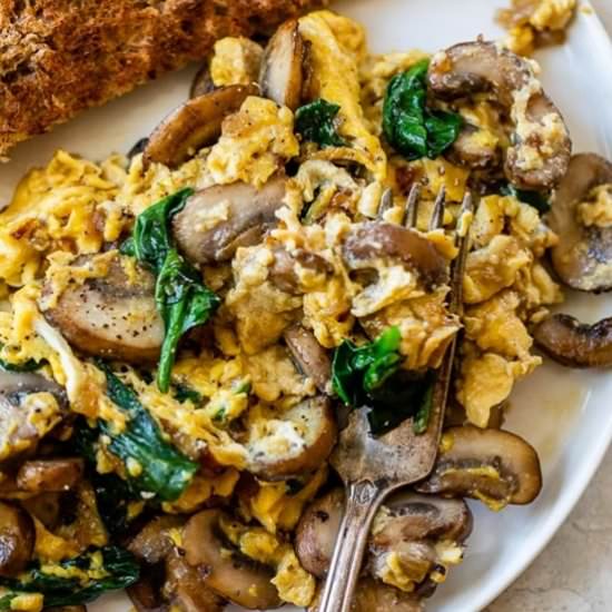 Mushroom-Spinach Scrambled Eggs