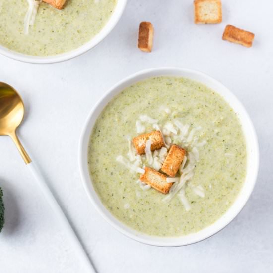 Cheesy Creamy Broccoli Soup