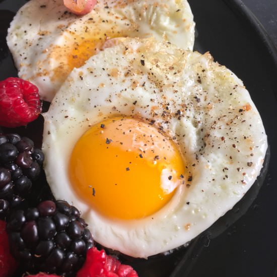 Fried Eggs in Air Fryer