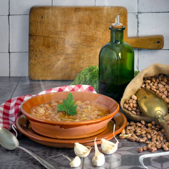 ALUBIAS PINTAS CON REPOLLO