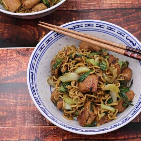 Spicy Chicken Chow Mein