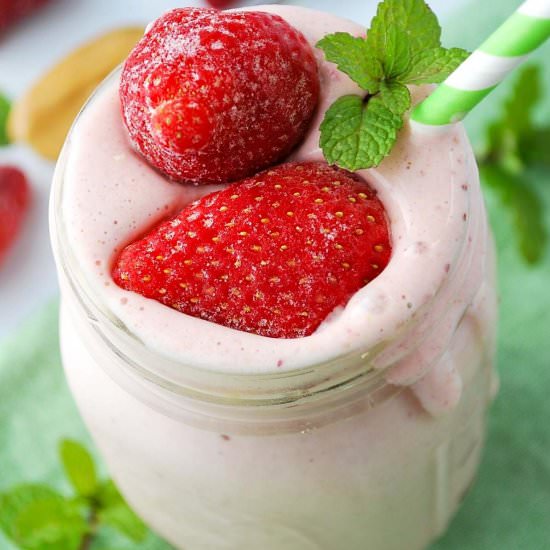 Strawberry PB Banana Smoothie
