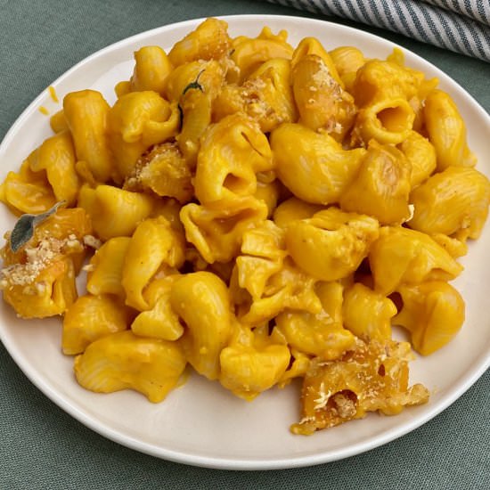 Vegan Pumpkin Mac and Cheese