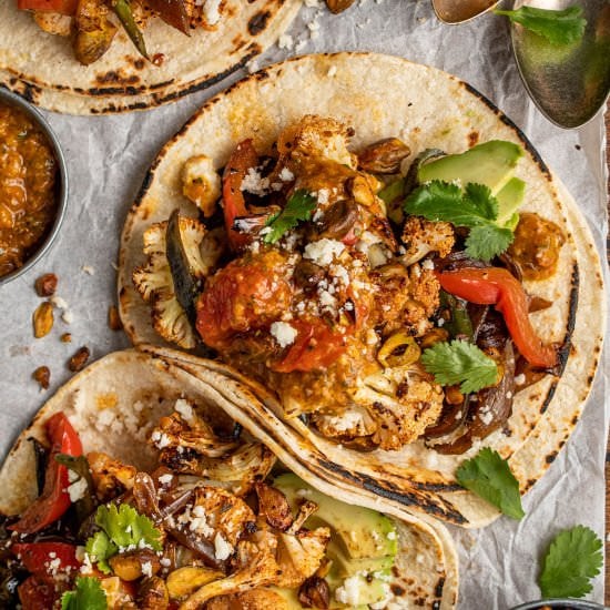 Roasted cauliflower fajitas
