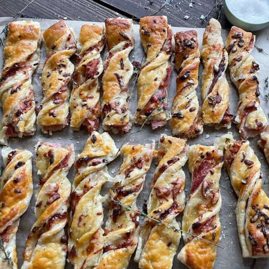 Ham and Gruyére Puff Pastry Twists
