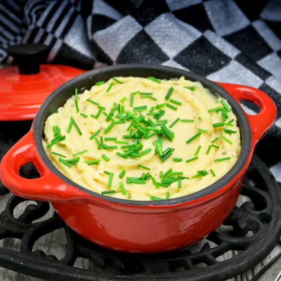 Mashed potatoes with spices and her