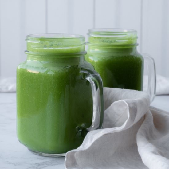 Green Smoothie with Pineapple