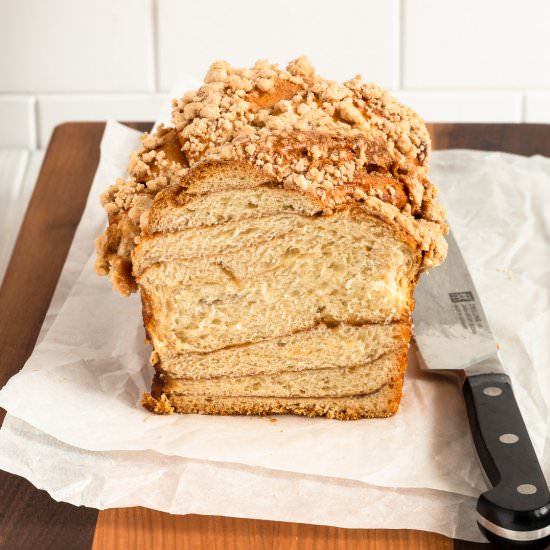 Cinnamon Crumb Babka