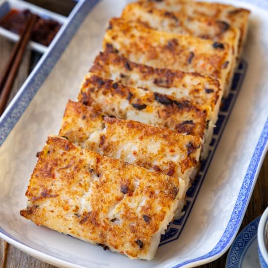 Lo Bak Gou (Daikon radish cake)