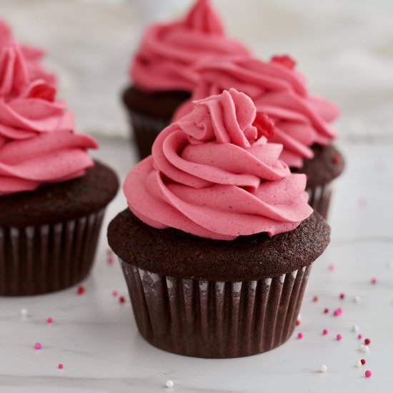 Chocolate Cupcakes with Raspberry