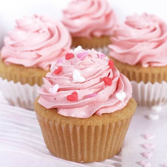 Strawberry Fluff Cupcakes