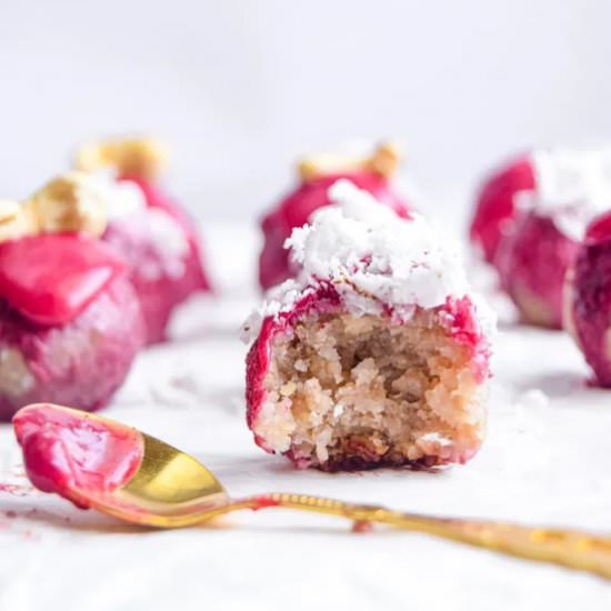 Strawberry Cashew Coconut Bites
