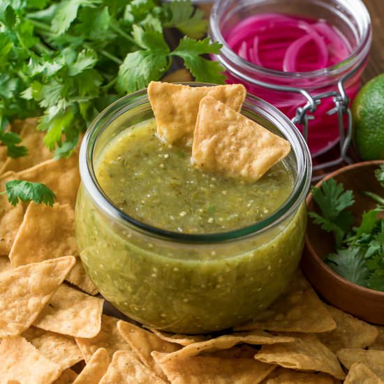 Easy Tomatillo Salsa Verde
