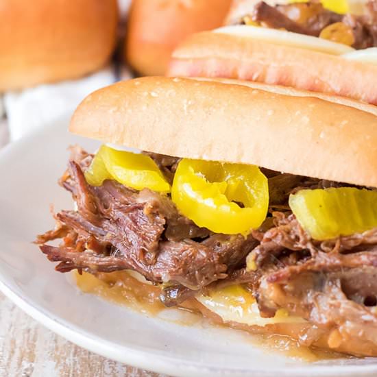 Slow Cooker Italian Beef Sandwiches
