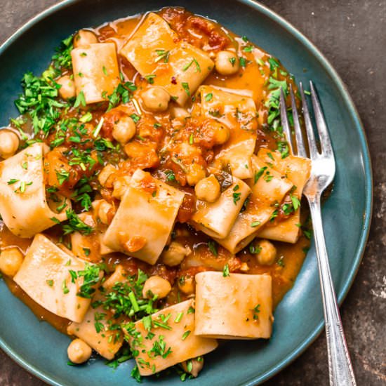 “Date Me” Creamy Tomato Pasta!