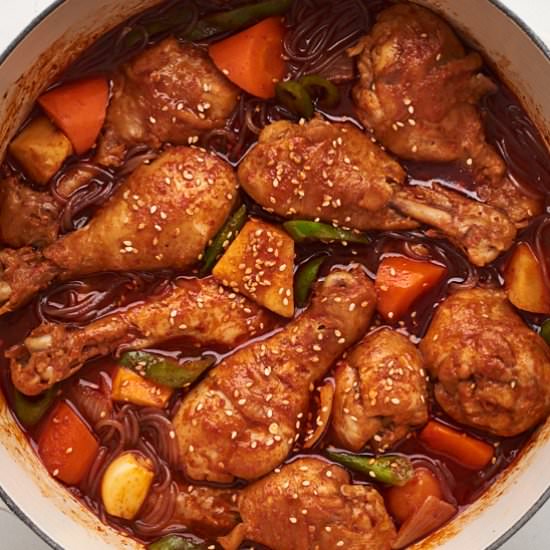 Dakdoritang (Spicy Braised Chicken)