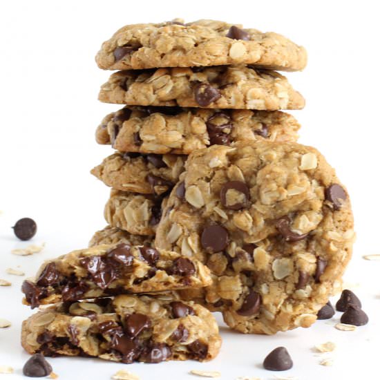 Chocolate Chip Oatmeal Cookies