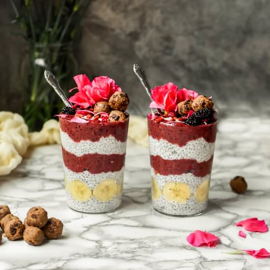 Vegan Goji Berry Banana Chia Jars