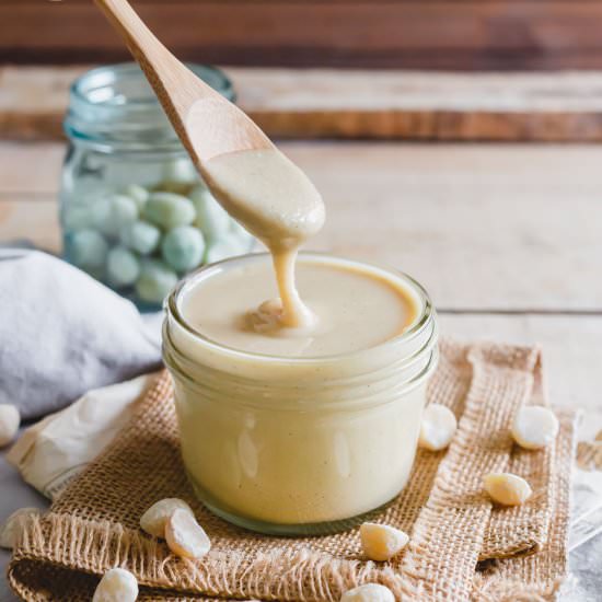 Creamy Vanilla Macadamia Nut Butter