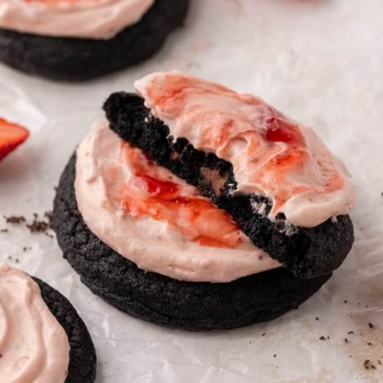 Crumbl Strawberry Cheesecake Cookie