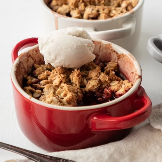 Simple Plum Crumble