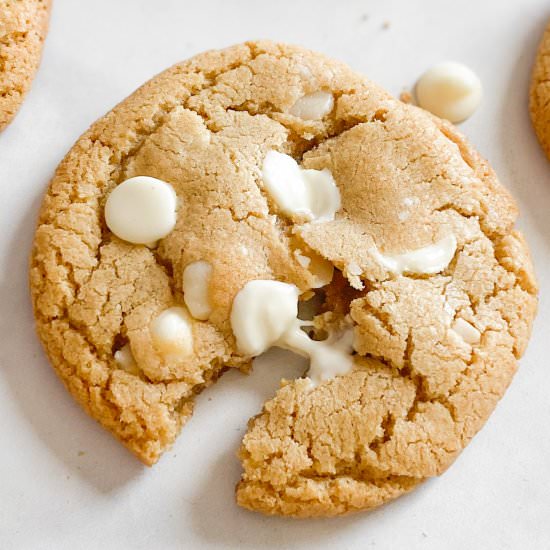White Chocolate Macadamia Cookies