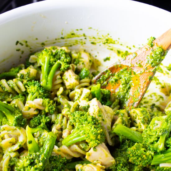 AIP Kale Pesto Pasta with Chicken