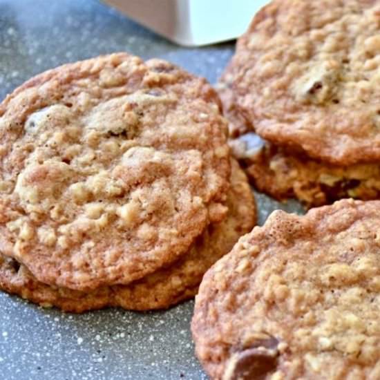 Chocolate Chip Oatmeal Cookies