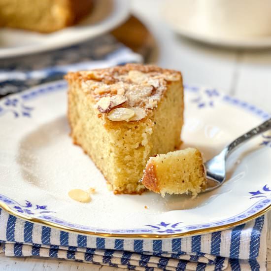Simple Anytime Almond Cake