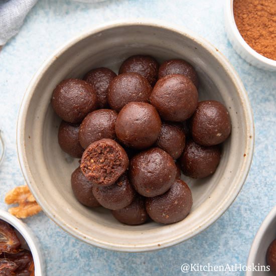 Chocolate Date Balls