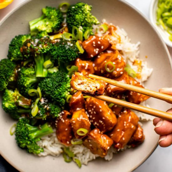 CRISPY ORANGE TOFU
