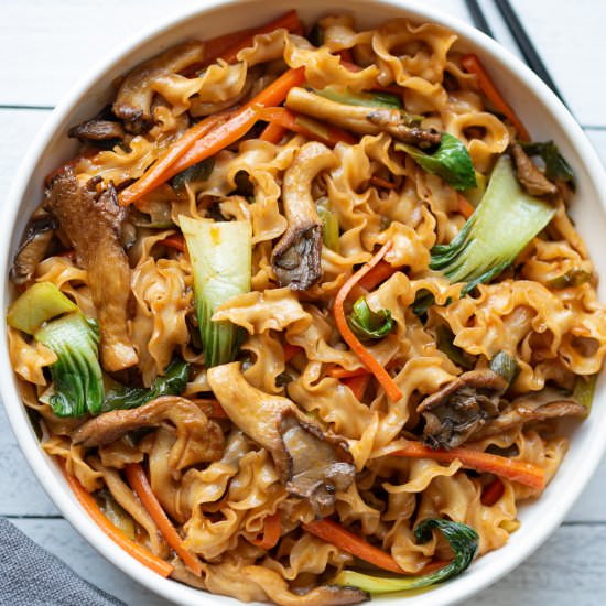 Oyster Mushroom Noodle Stir-Fry