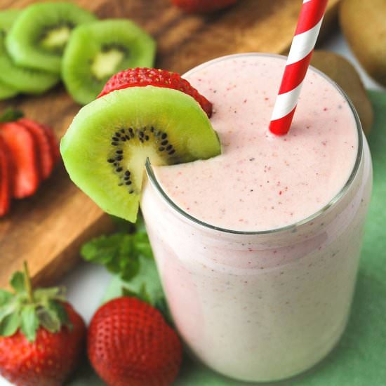 Kiwi Strawberry Banana Smoothie