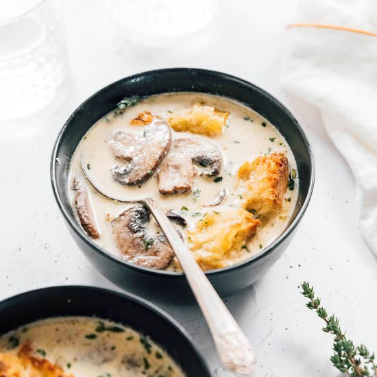 Creamy Vegan Mushroom Soup
