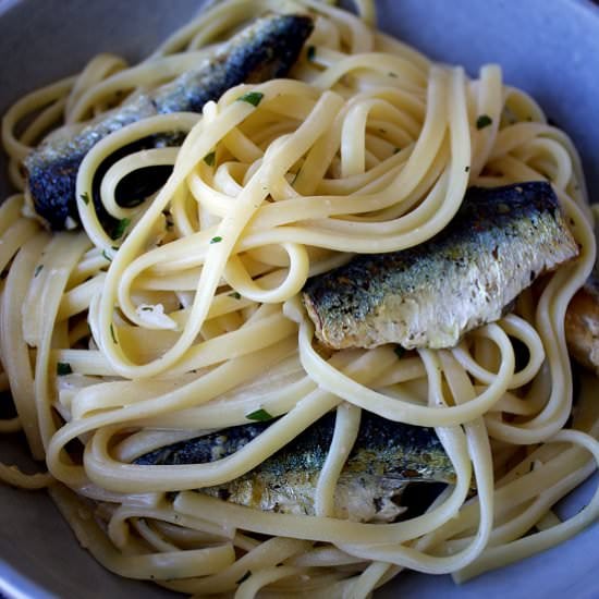 Creamy pasta and grilled sardines