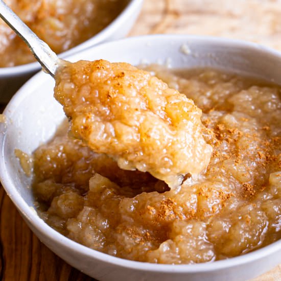Homemade Cinnamon Applesauce